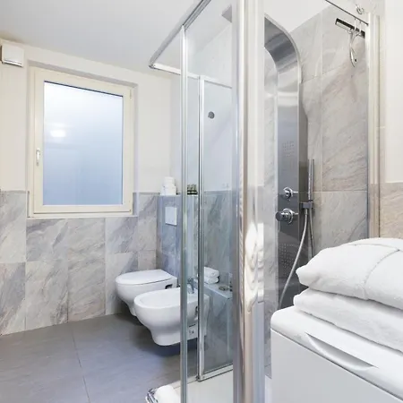 Lejlighed Bilocale Con Spazio Esterno Con Stazione 5'